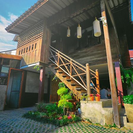 Manon Hostel Chiang Mai Buitenkant foto