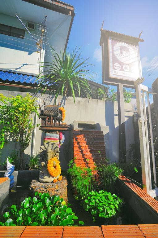 Manon Hostel Chiang Mai Buitenkant foto
