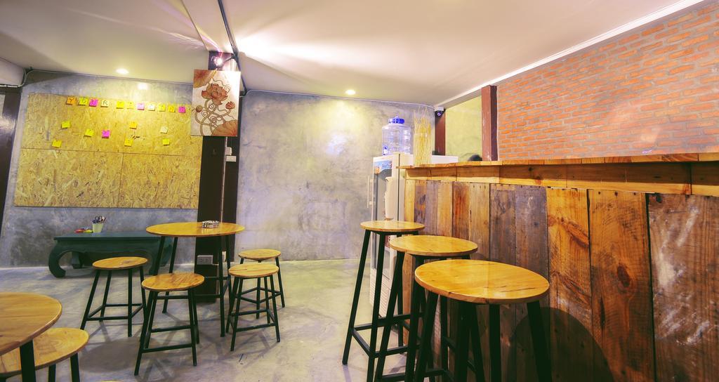 Manon Hostel Chiang Mai Buitenkant foto