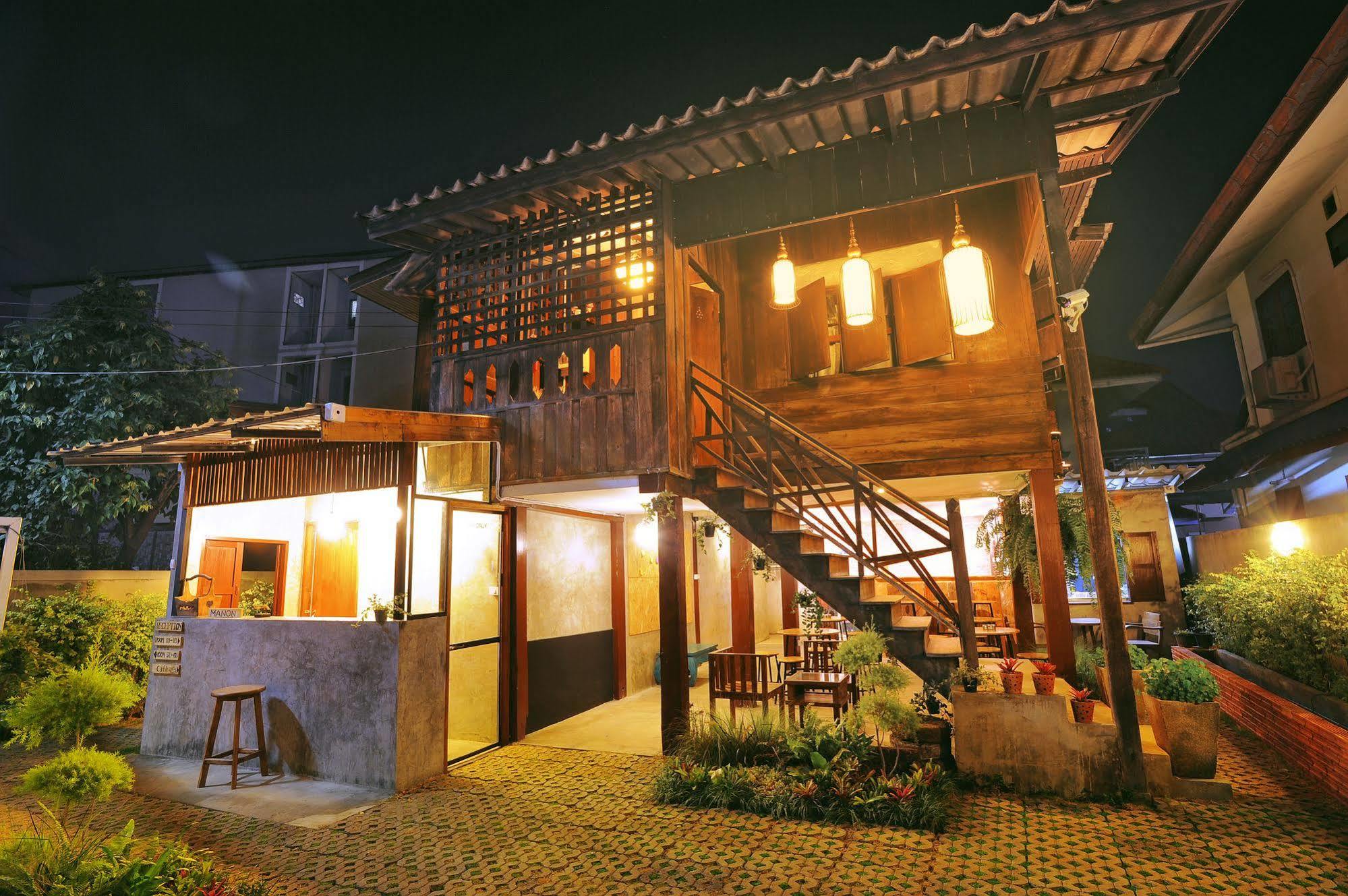 Manon Hostel Chiang Mai Buitenkant foto